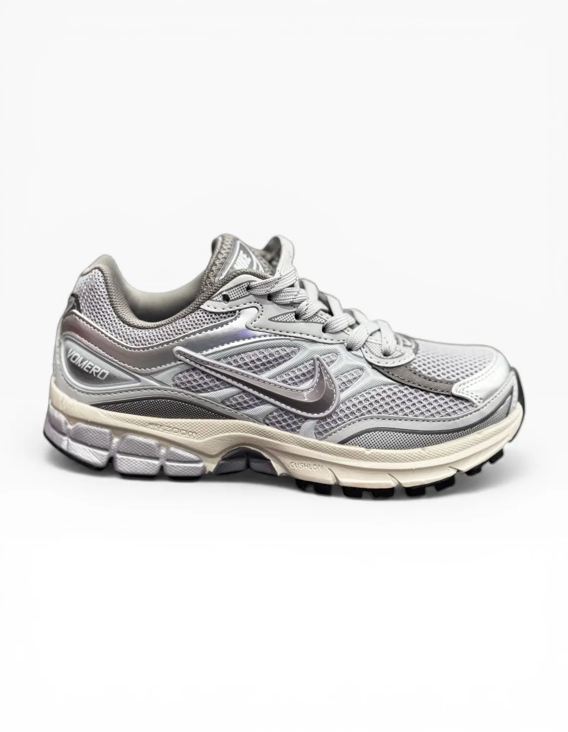 کتونی روزانه Unisex نایک Nike Nike Vomero U