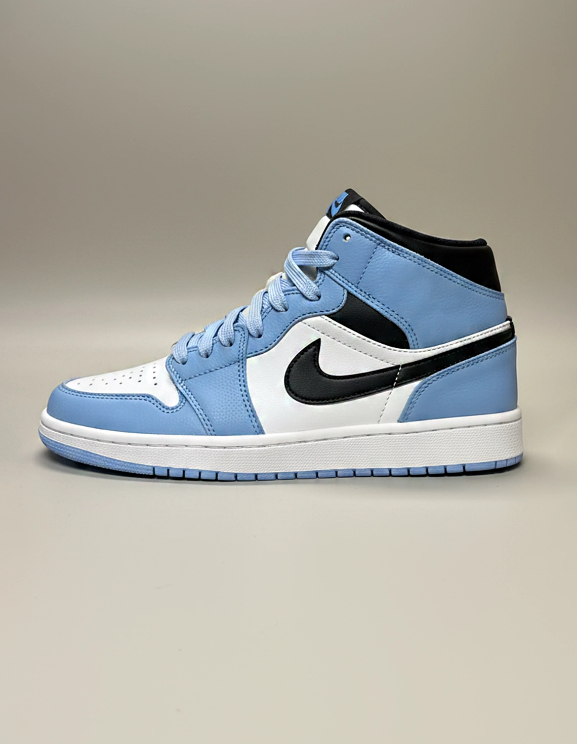 کتونی روزانه مردانه نایک Nike Air Jordan 1 Mid Dark M