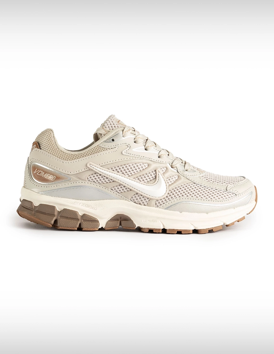 کتونی روزانه Unisex نایک Nike Nike Vomero U